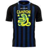 Maglia Tecnica Inter Campioni d’Italia – 21 Scudetti Personalizzabile – PS 41363-001