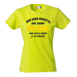 T-Shirt Donna “Non Sono Perfetta, Ma Sono [Tuo Nome]” – Maglietta Personalizzabile in Cotone – PS 28870-024 PRS