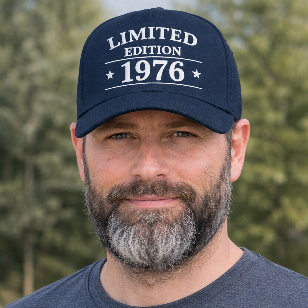 Cappellino Baseball “Destroyed” Personalizzato con Anno di Nascita Ricamato  – PS 41364-003