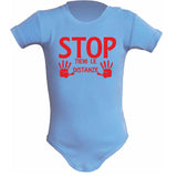 Body Neonato “Stop Tieni Le Distanze” 100% Cotone Idea Regalo Prima Infanzia PS 28180-0005