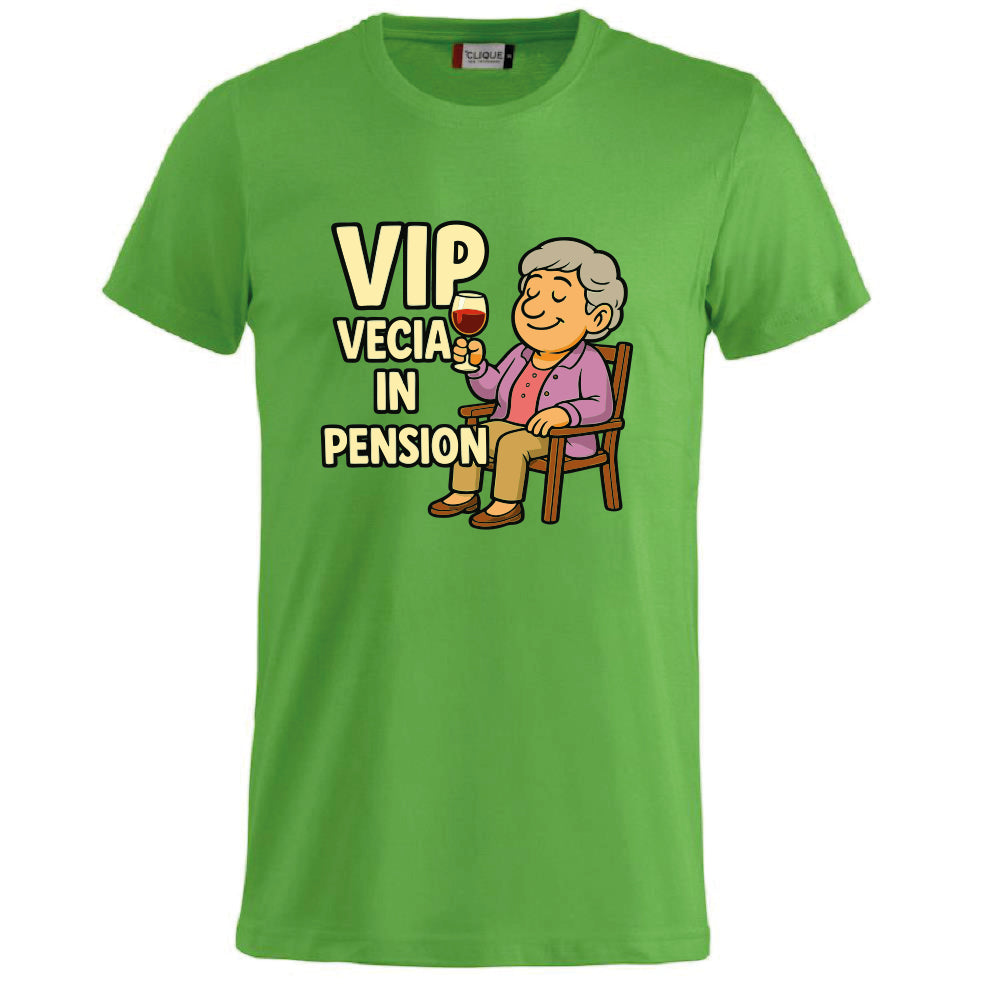 T-Shirt Personalizzabile “VIP Vecia in Pension” – Personalizzabile con Nome – PS 27431-A-147