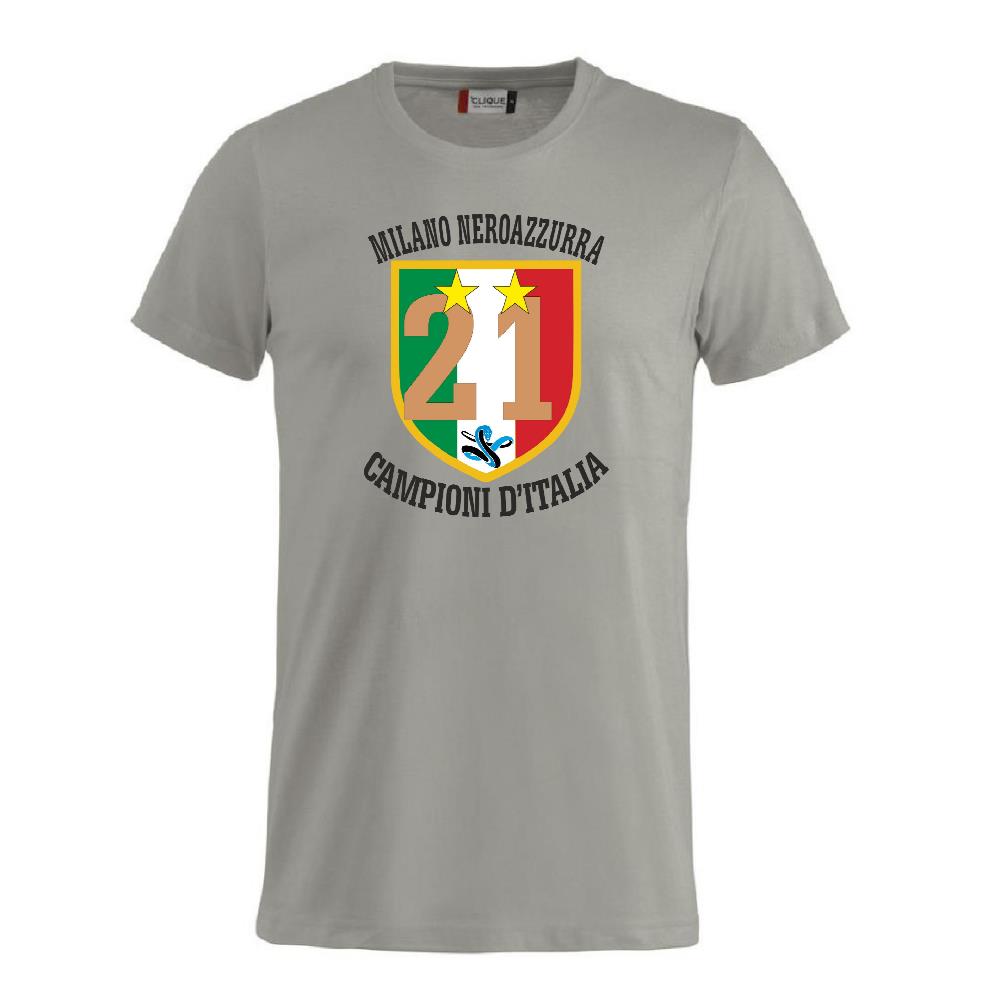 T-Shirt Scudetto Inter Campioni d’Italia 25/26 – Seconda Stella 21 Scudetti Scudetto Neroazzurro – PS 27431-A042