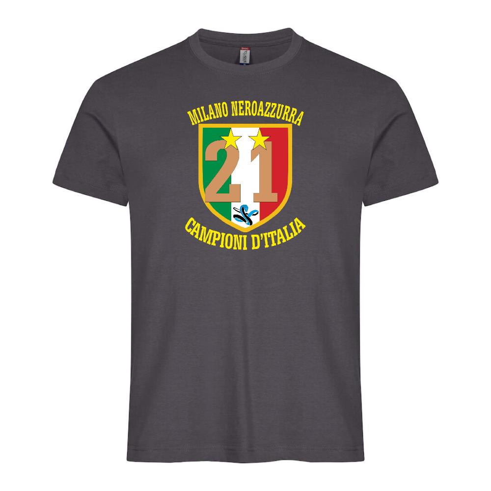 T-Shirt Scudetto Inter Campioni d’Italia 25/26 – Seconda Stella 21 Scudetti Scudetto Neroazzurro – PS 27431-A042