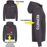 Felpa Unisex Personalizzabile Infermiere, Infermiera, Dottore, Dottoressa e OSS con Nome, Qualifica e Reparto – Cappuccio e Zip Lunga PS 46617