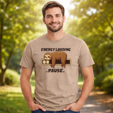 T-Shirt “Bradipo Energy Loading… Pause…” – Personalizzabile con Nome – PS 27431-A135