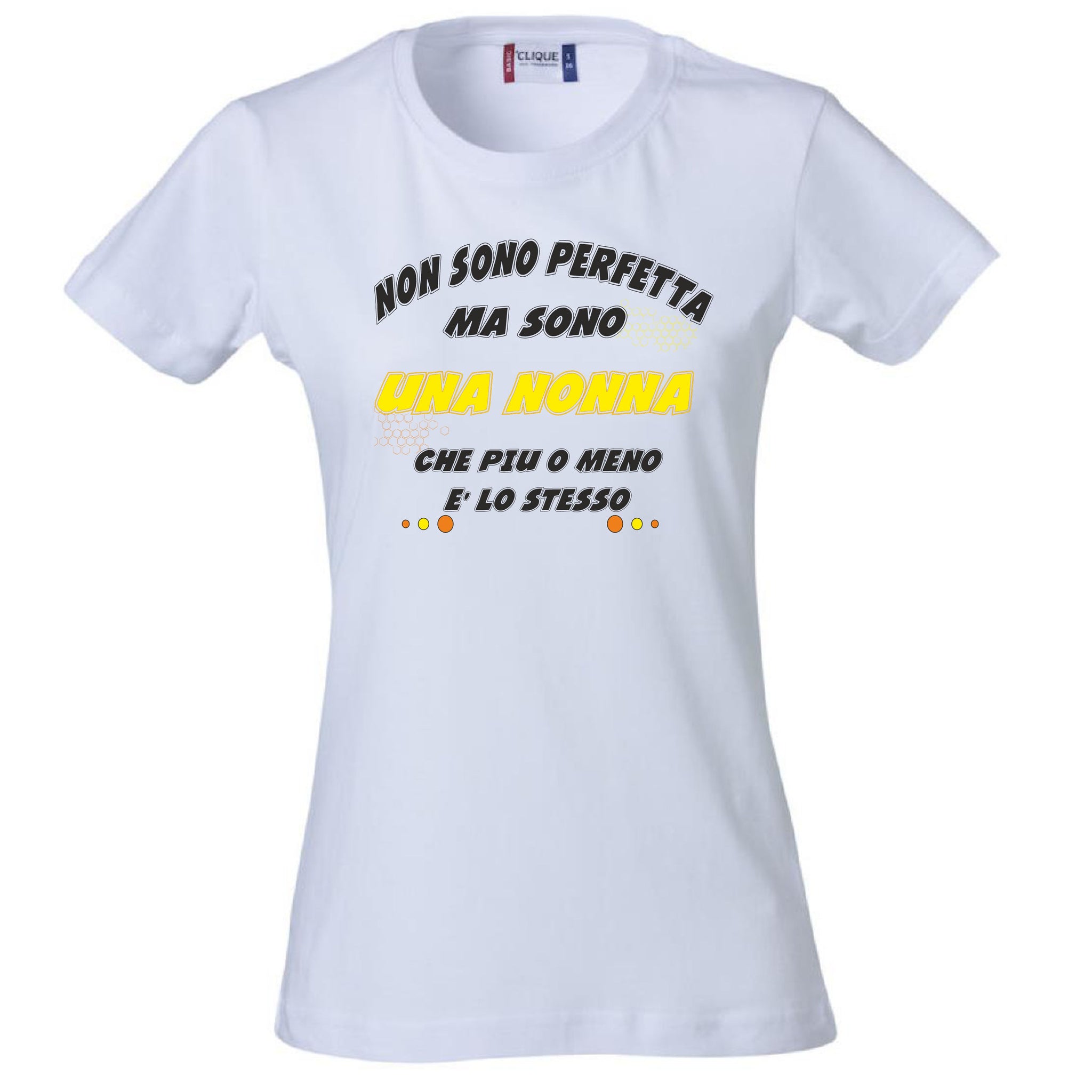 T-Shirt Donna “Non Sono Perfetta, Ma Sono [Tuo Nome]” – Maglietta Personalizzabile in Cotone – PS 28870-024 PRS