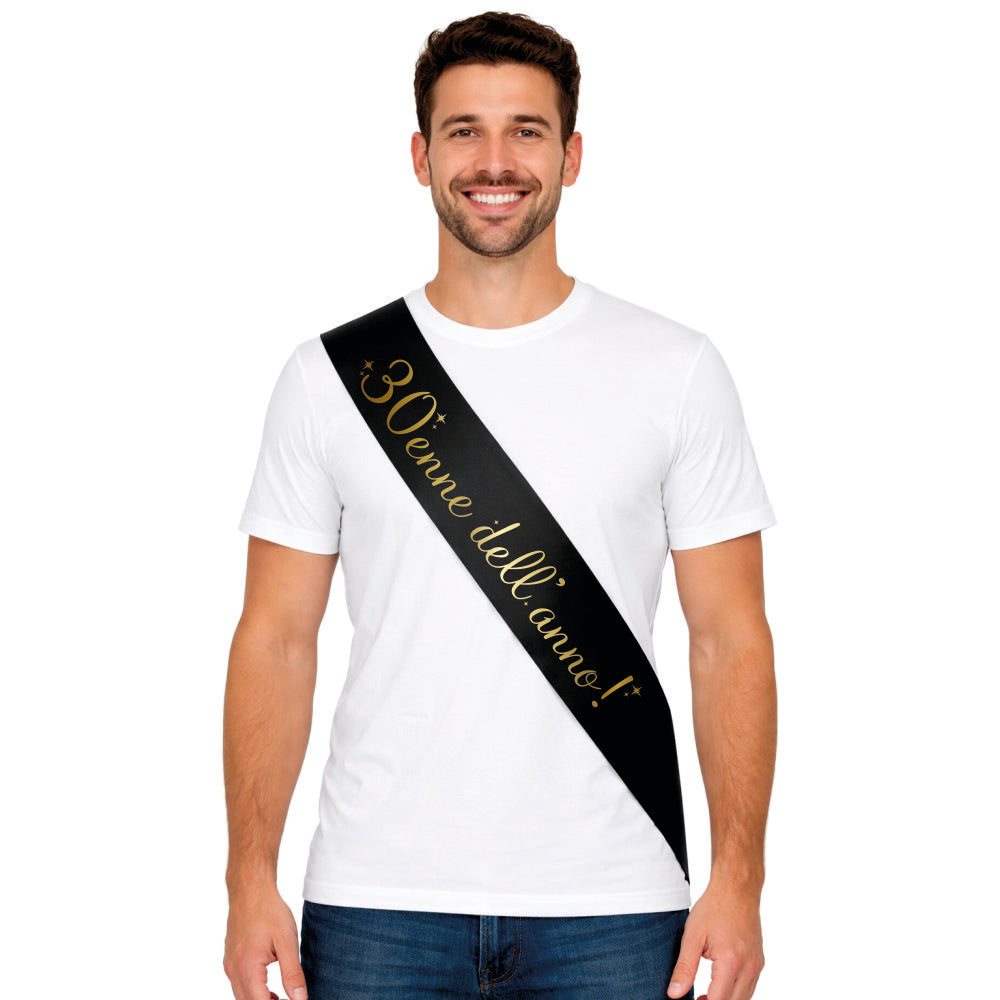 Fascia Compleanno Nera Personalizzata “18/20/30...Enne dell’Anno” – Gadget Party – PS 11447-001